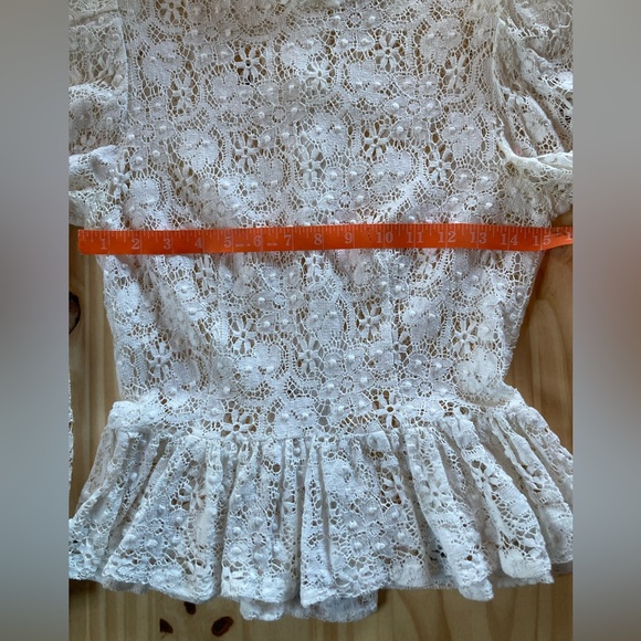 Vintage Lace Peplum Top with Puffed shoulders - Picture 14 of 15